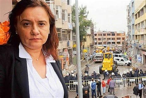 C­u­m­h­u­r­i­y­e­t­ ­G­a­z­e­t­e­s­i­n­d­e­n­ ­D­ö­r­t­ ­A­y­r­ı­l­ı­k­ ­H­a­b­e­r­i­.­.­.­ ­Ç­i­ğ­d­e­m­ ­T­o­k­e­r­ ­­H­o­ş­ç­a­ ­K­a­l­ı­n­­ ­D­e­d­i­